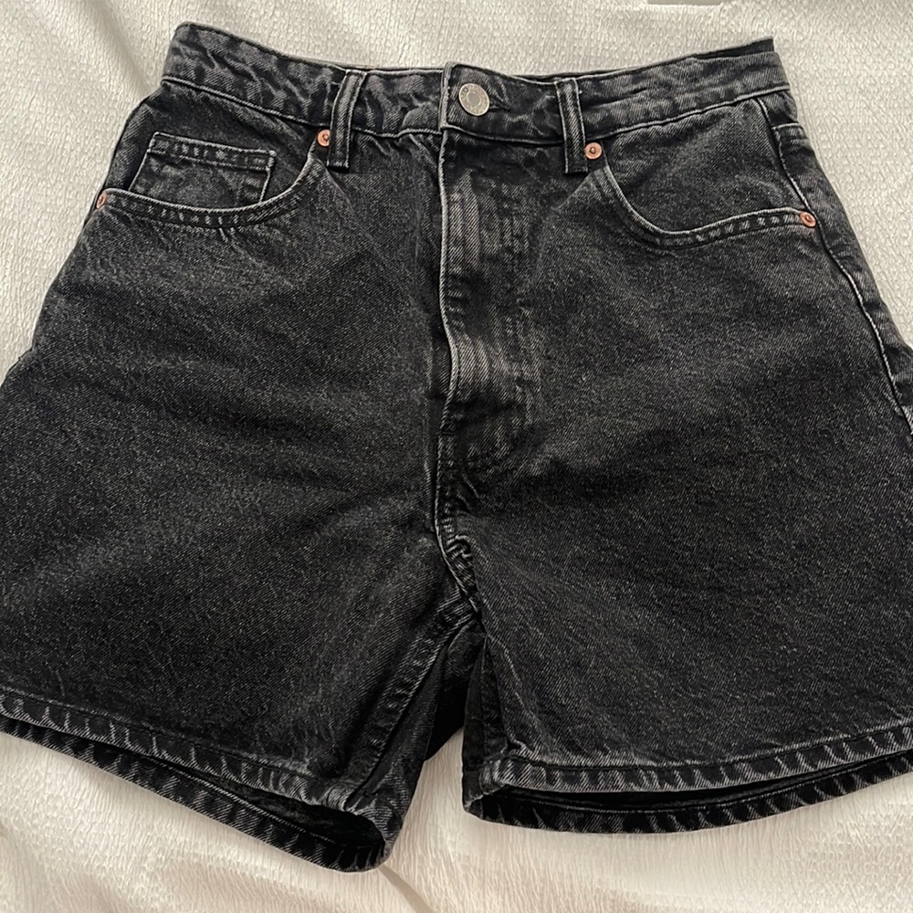 Zara Bermuda shorts size 6